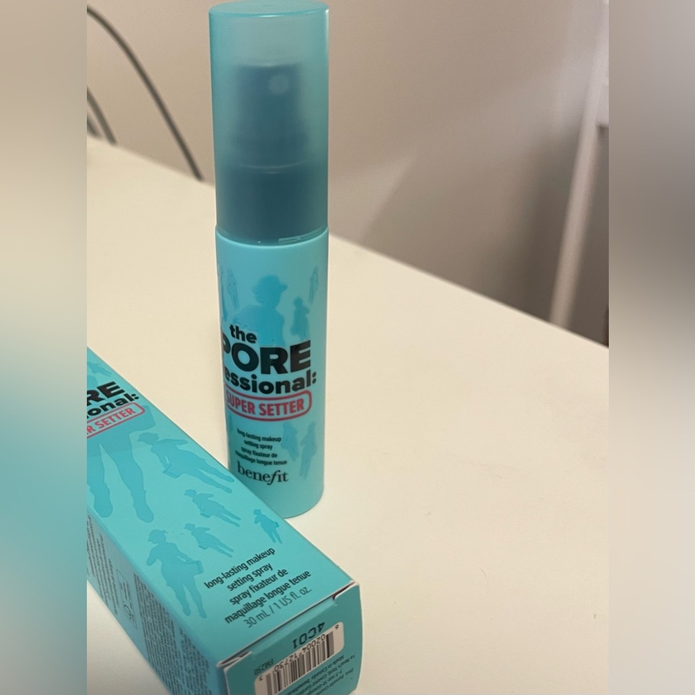 Benefit Setting Spray 30ml - Picture 2 of 3